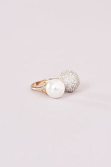White Rhodium Finish American Diamond & Pearl Ring
