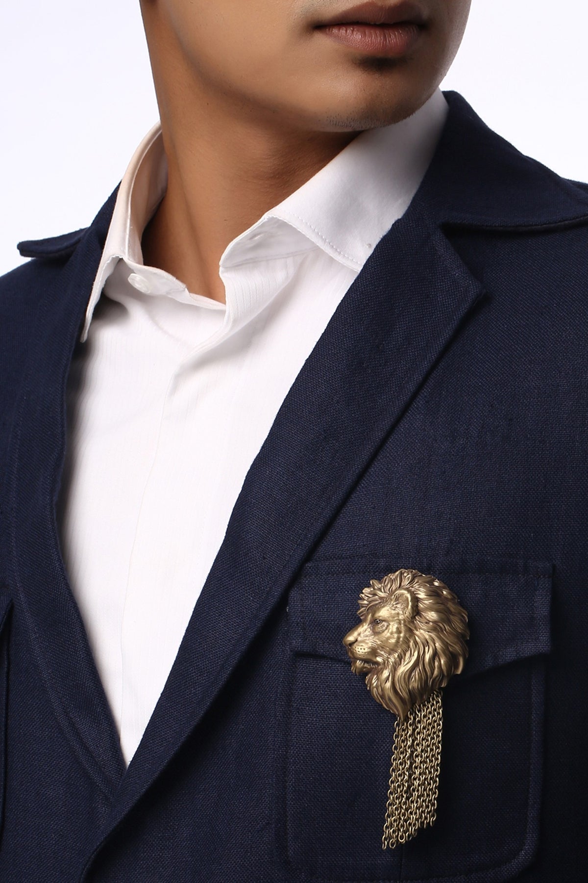 Antique Gold Lion Lapel Pin & Brooch