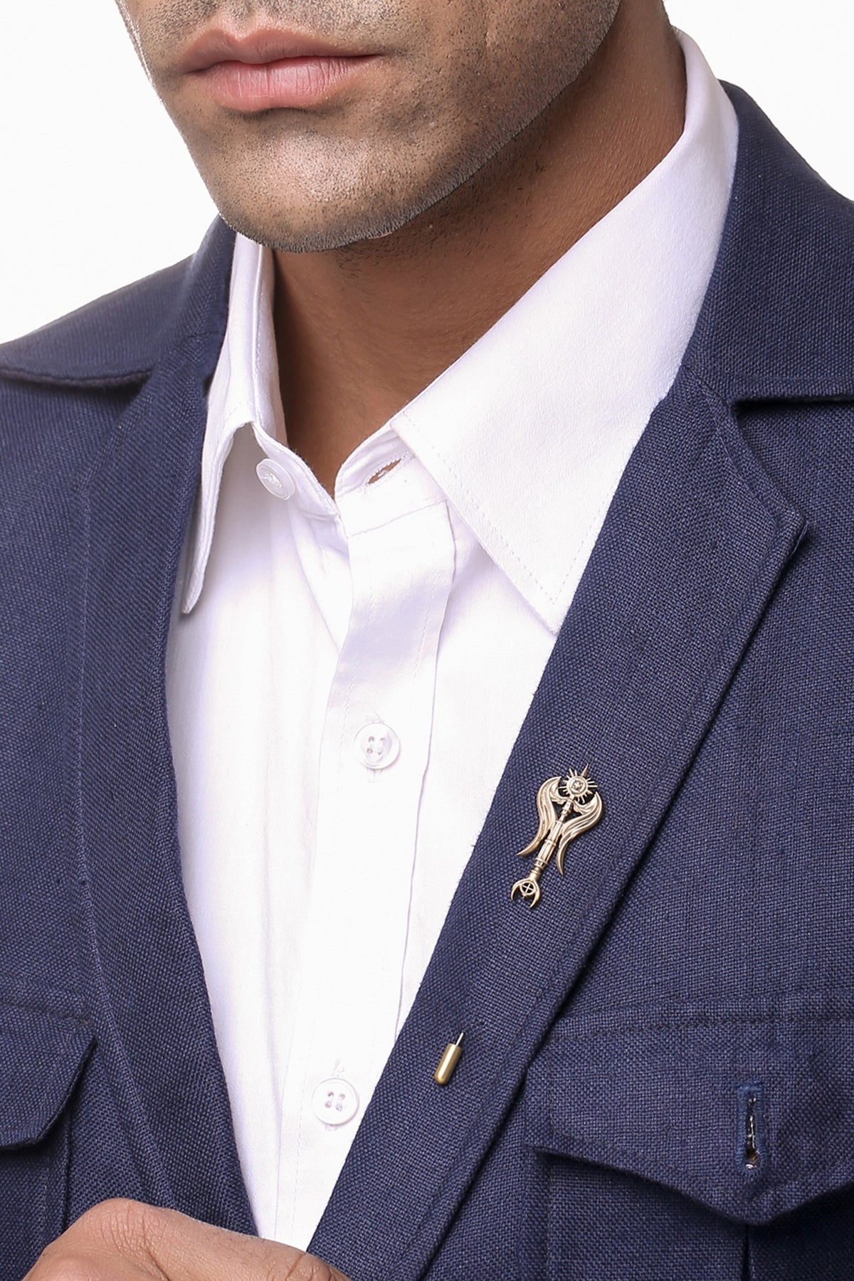 Antique Gold Lion Lapel Pin & Brooch