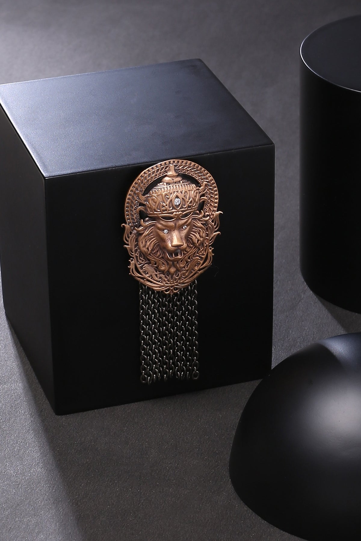 Dual Toned Lion king Brooch