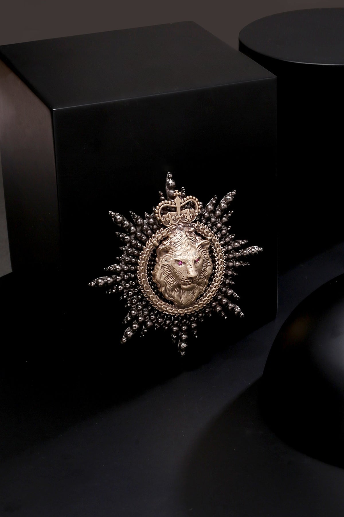 Dual Toned Mighty Lion Brooch
