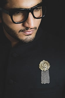 Dual Tone Finish Brooch With Cufflinks