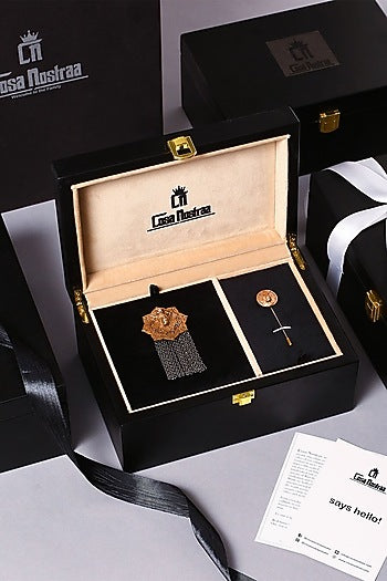 Dual Tone Finish Brass Brooch With Lapel Pin