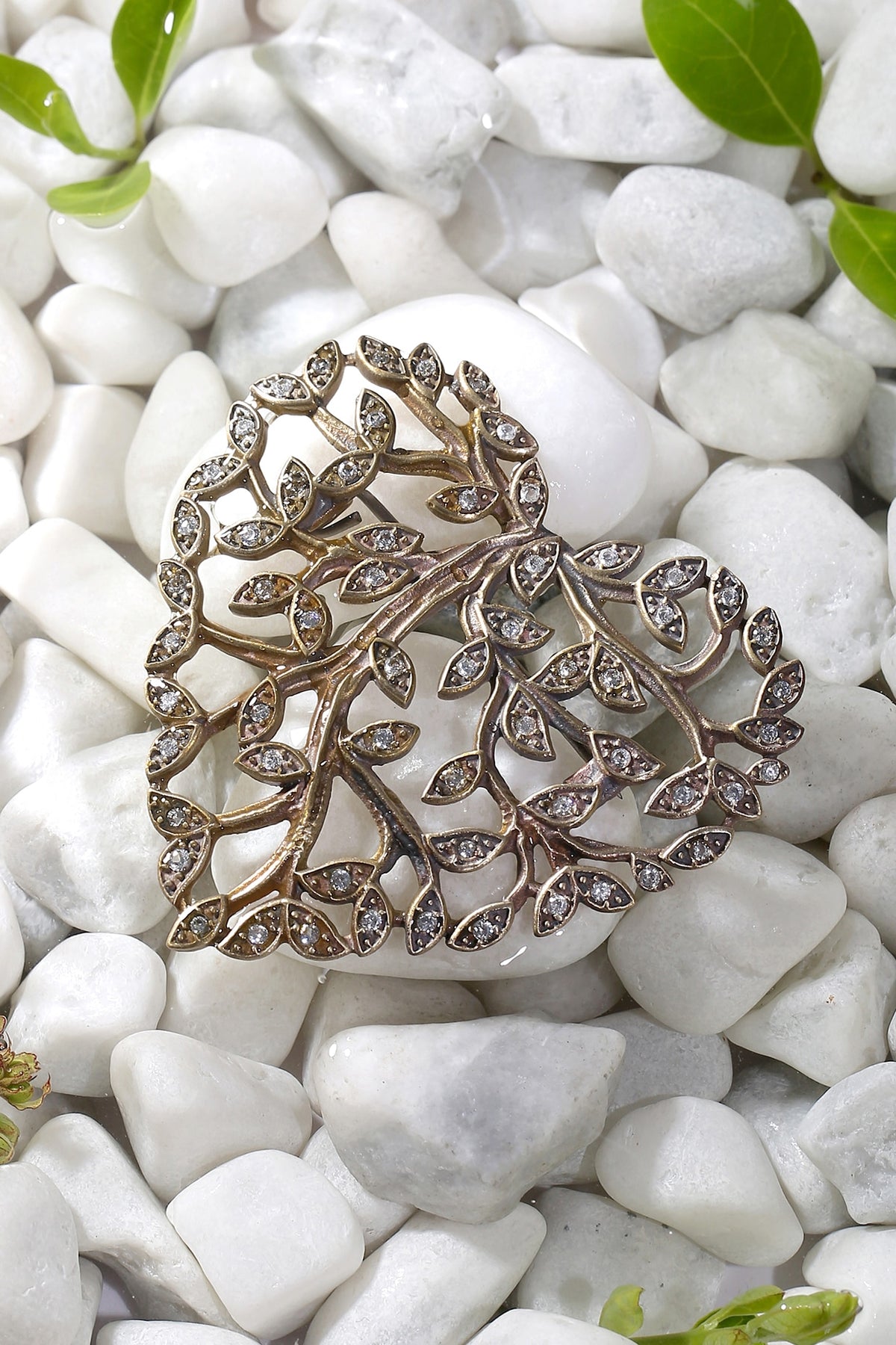 Antique Gold Finish Heart of Ivy Brooch