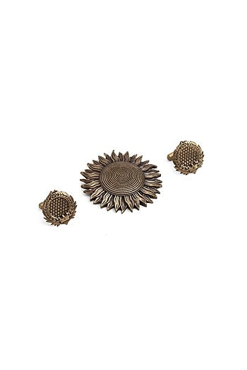 Antique Gold Thrones Cufflinks With Brooch