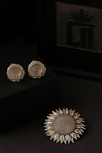 Antique Gold Thrones Cufflinks With Brooch