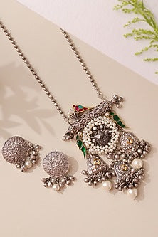 Two-Tone Finish Green Floral Stone & Pearl Necklace Set