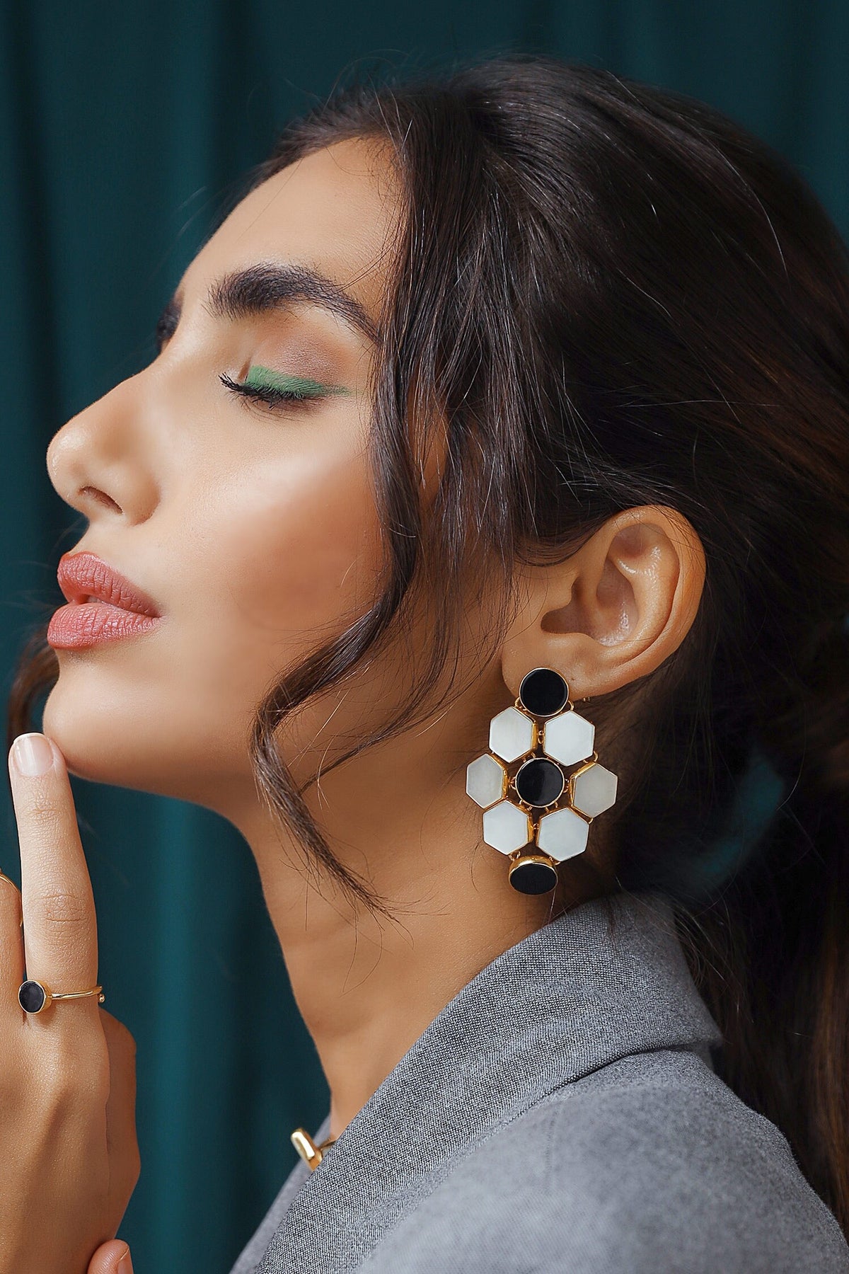 Inara Diamond Shaped Earrings 