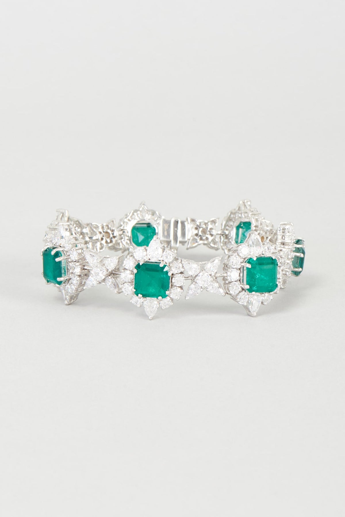 White Finish Green Swarovski Zirconia Bracelet In 92.5 Sterling Silver