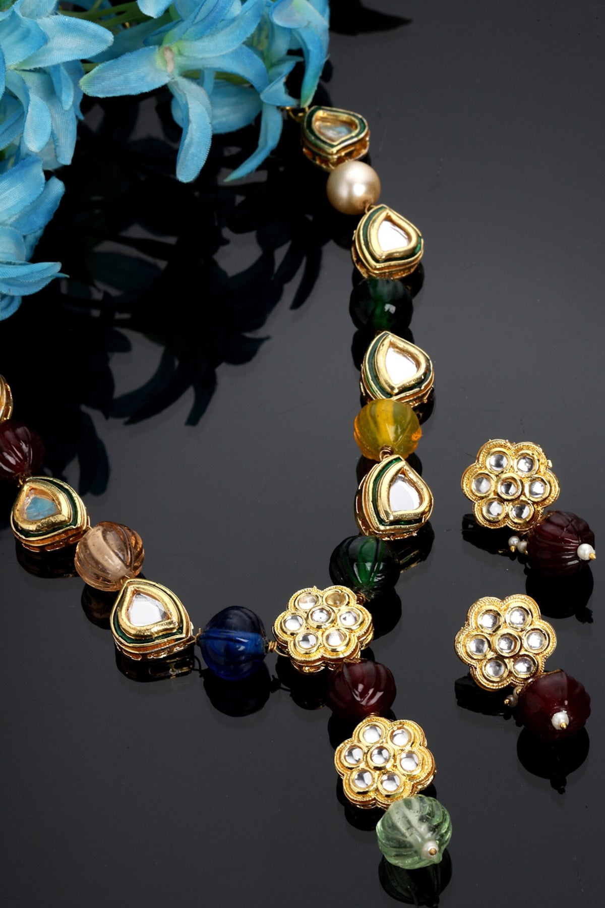 Kundan Embellished Necklace Set 