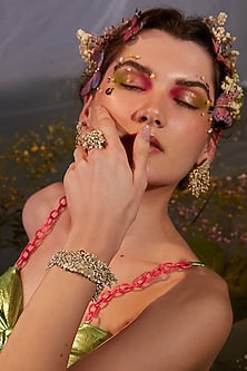 Gold Finish Shell Pearl Bracelet