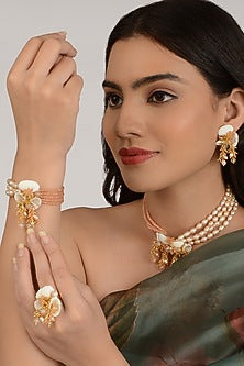 Beige Pearl Choker Necklace Set