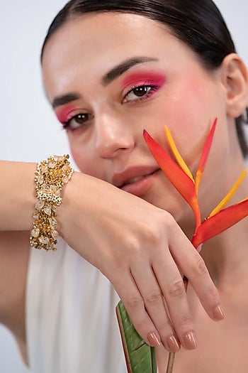 Gold Finish White Bead & Agate Floral Bracelet