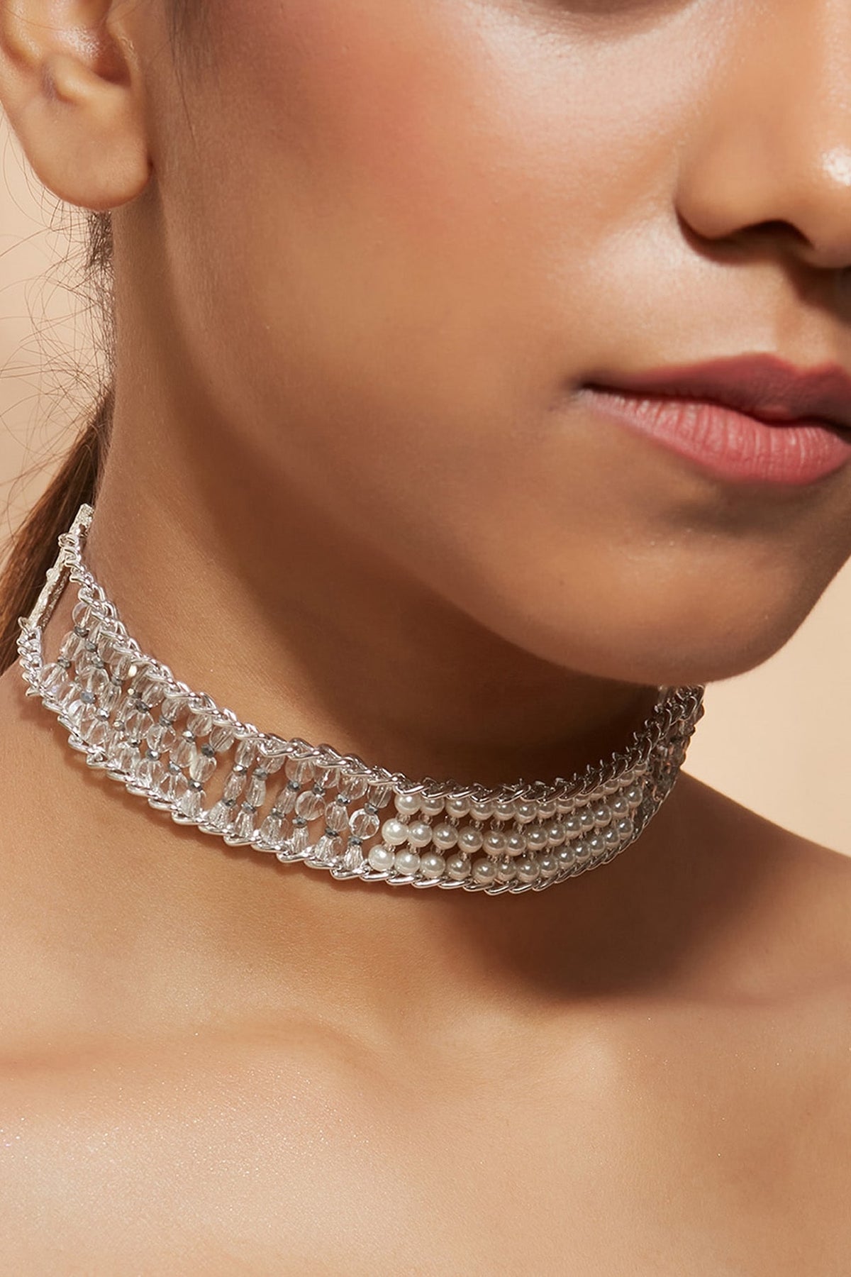 Choker Necklace With Pearls
