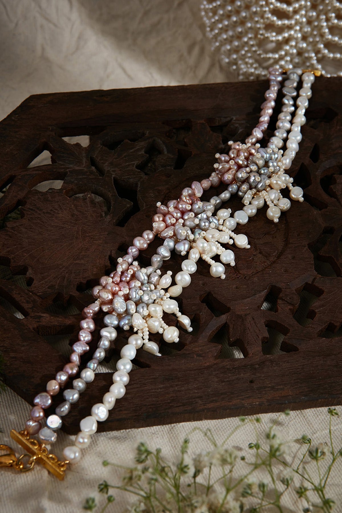 Choker Necklace With Freshwater Pearls
