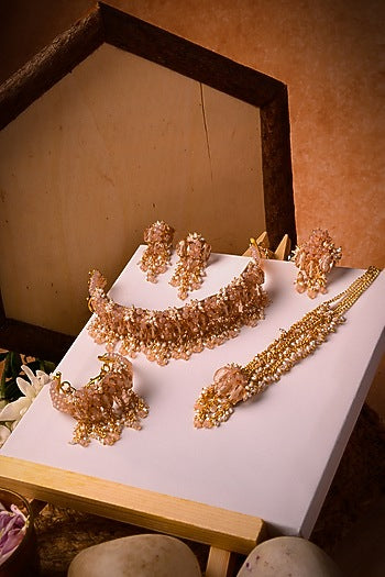 Gold Finish Beige & Peach Shell Pearl Choker Necklace Set