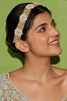 Gold Finish Pearls & Beads Maang Tikka