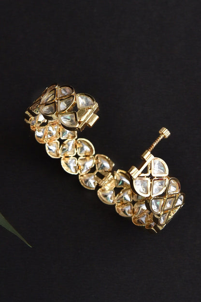 Geometric Cut Work Pattern Kada 