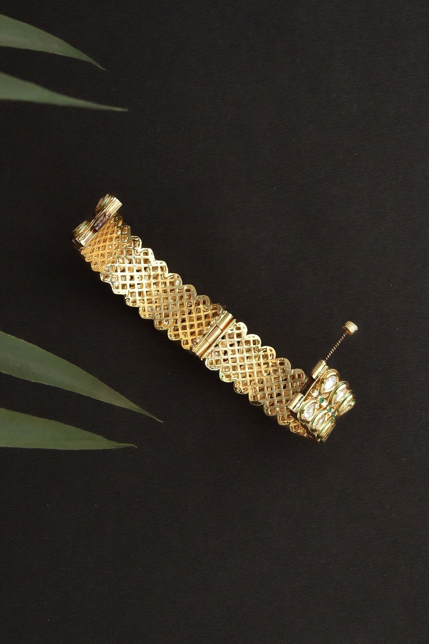 Pear Shaped Kundan Embellished Kada 