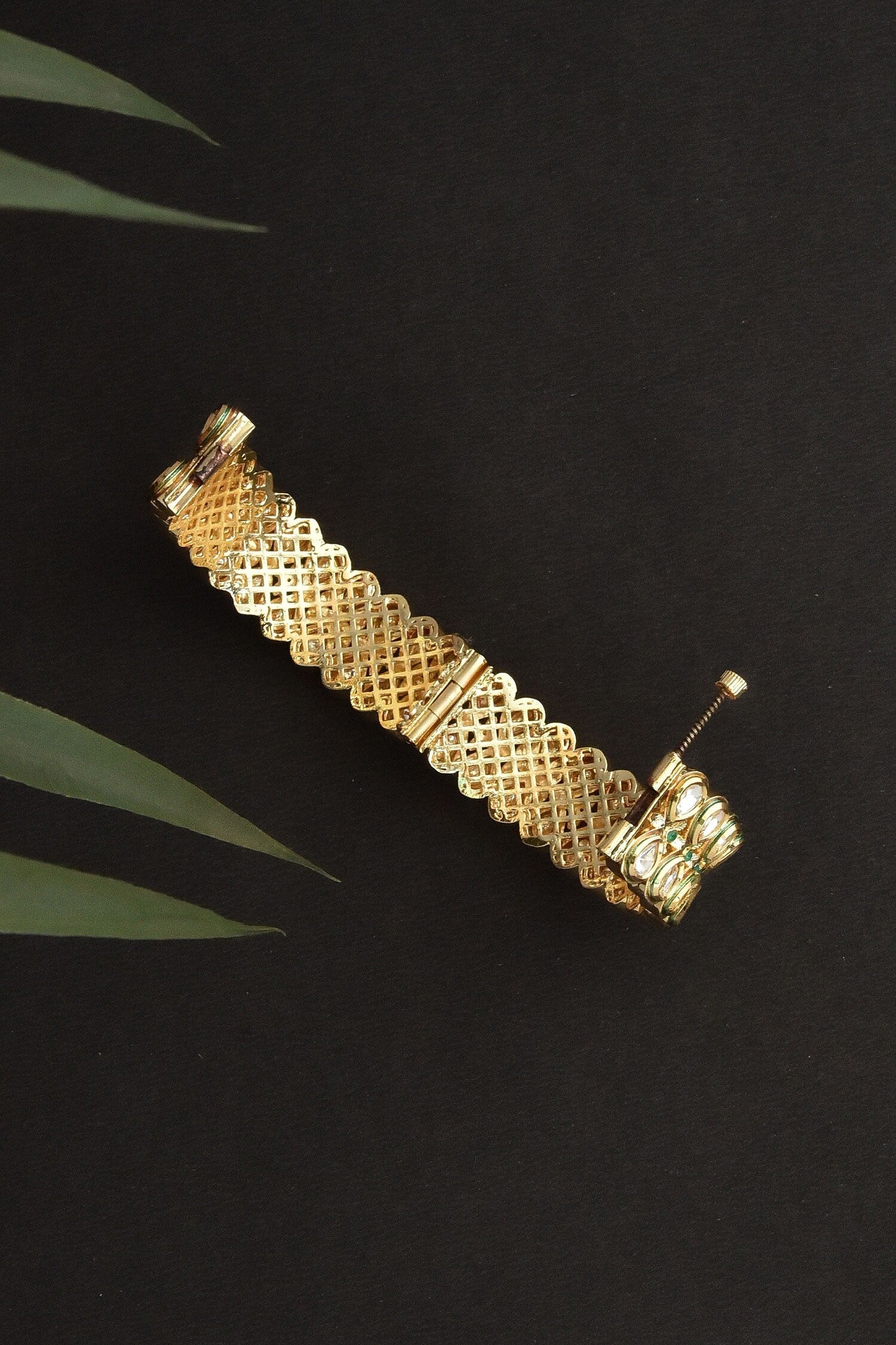 Pear Shaped Kundan Embellished Kada 