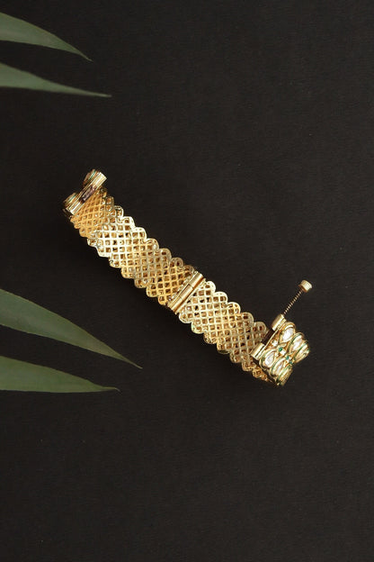 Pear Shaped Kundan Embellished Kada 