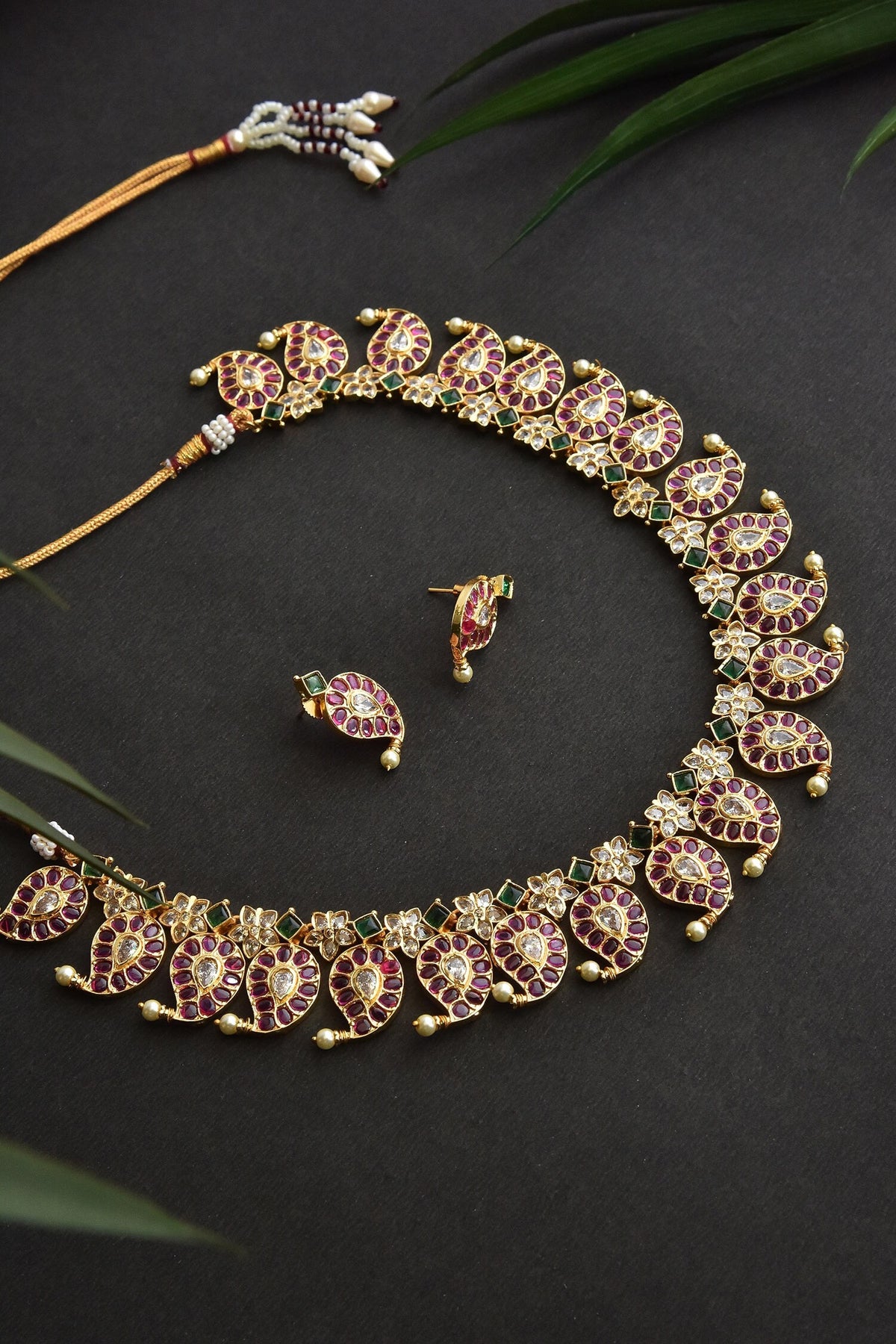 Kundan Embellished Necklace Set 