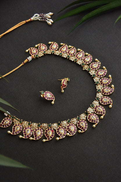 Kundan Embellished Necklace Set 