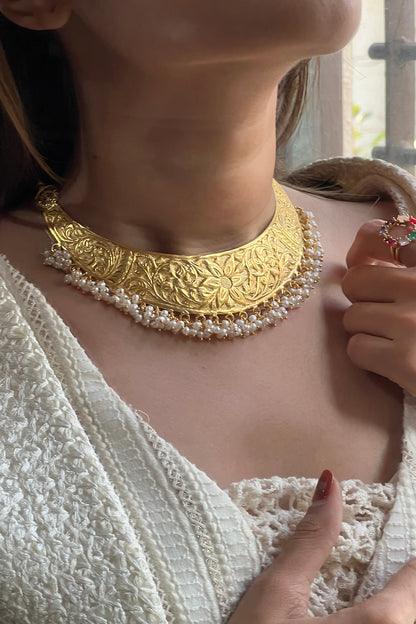Gold Finish Freshwater Pearl Choker Necklace In Sterling Silver