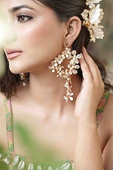 Gold Finish Off-White Gemstone & Resin Floral Earrings
