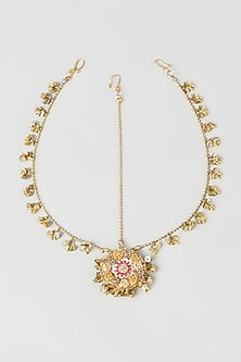 Gold Finish Maang Tikka With Hand Embroidery