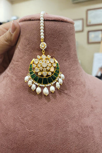 Yellow Gold Rhodium Finish Green Moissanite Polki Maangtikka In Sterling Silver