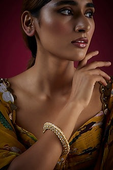 Gold Finish Kundan Polki Bangle In Sterling Silver