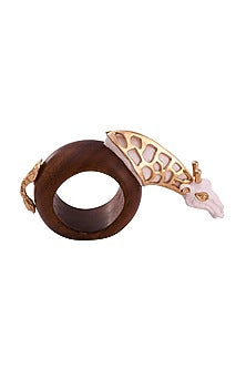 White & Gold Wood Giraffe Napkin Ring