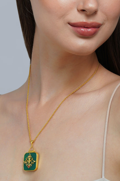 Onyx Embellished Pendant Necklace 