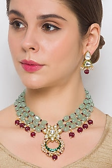 Gold Finish Agate Choker Necklace Set In Brass