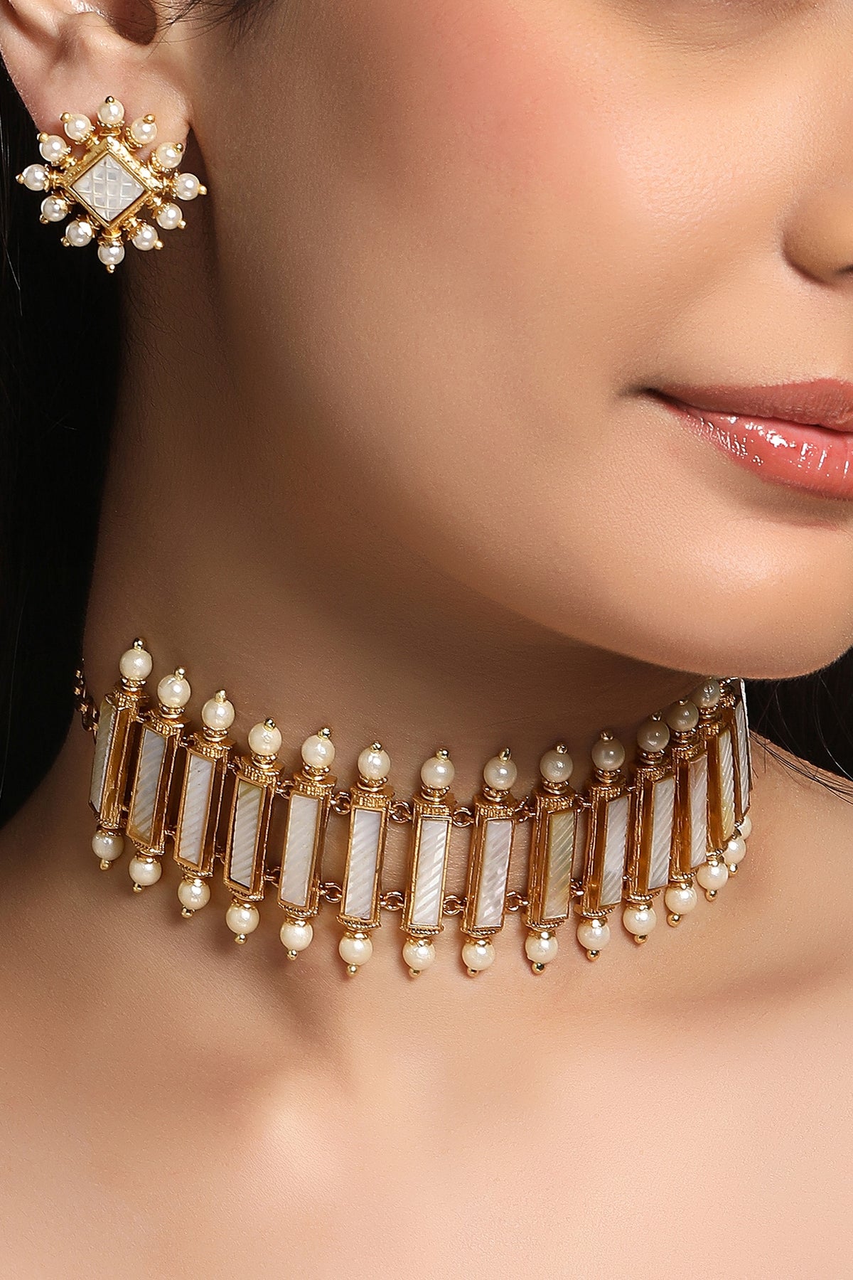 Micron Gold Finish Mother Of Pearl Choker Necklace Set