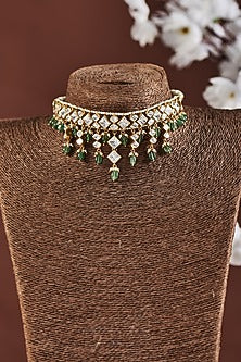 Gold Finish Moissanite Polki & Emerald Choker Necklace In Sterling Silver