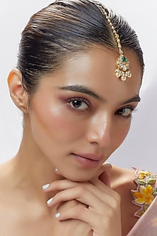 Gold Finish Moissanite Polki Maangtikka In Sterling Silver