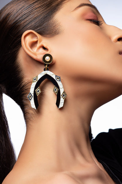 The Alabaster Geometric Pattern Earrings 