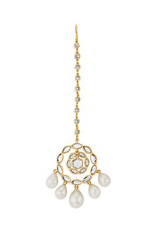 Gold Finish Pearl Maang Tikka