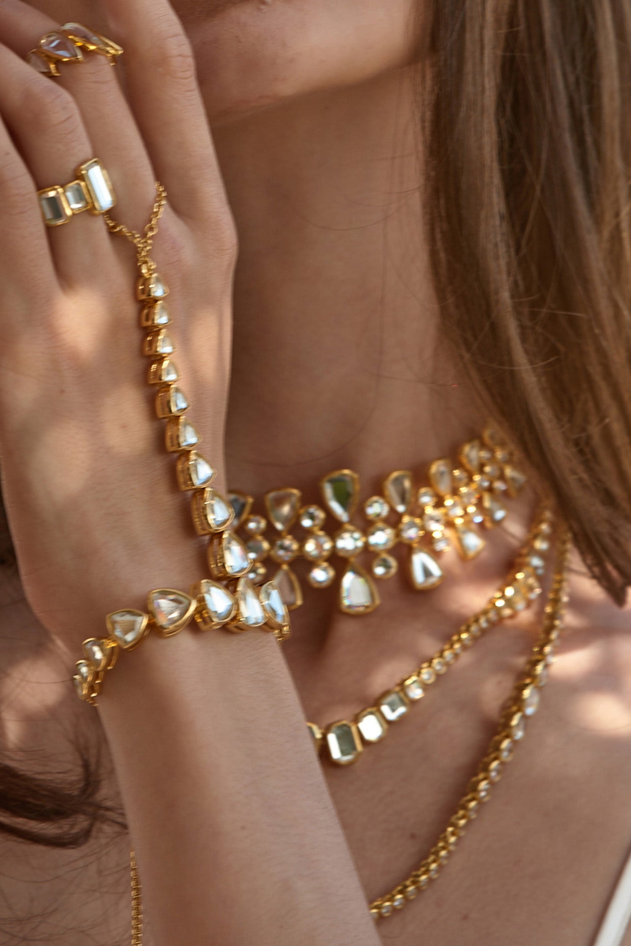 Gold Finish Mirror Hand Harness