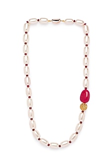 Gold Finish Agates Necklace