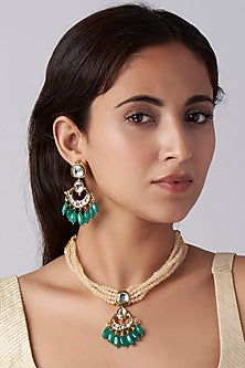 Gold Finish Choker Necklace Set With Agate Beads