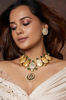 Gold Finish Yellow Agate Pendant Necklace Set