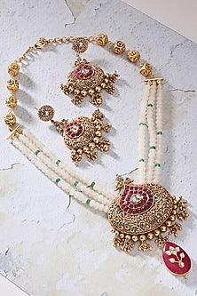 Gold Finish Off-White Beaded Temple Pendant Necklace Set