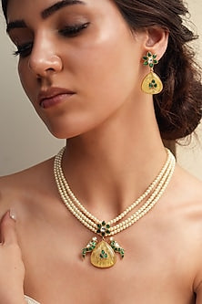 Gold Finish Pearl Necklace Set