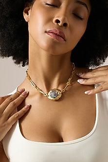 Gold Finish Gold Quartz Stone Arvella Necklace