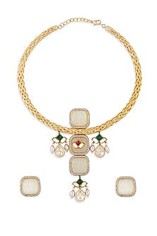 Gold Finish Necklace Set With Hydro Stones
