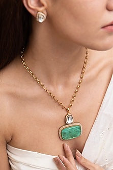 Gold Finish Green Gemstone & Beaded Pendant Necklace Set