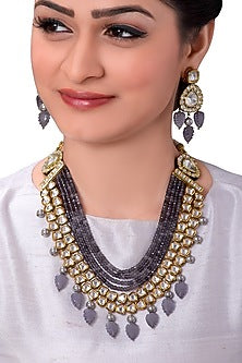 Gold Finish Grey Leaf Carved Necklace Set